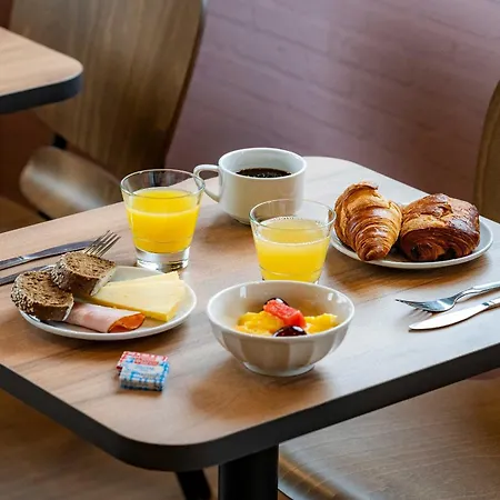Valenciennes 3 Etoiles Hotell